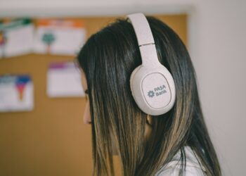 Does Music Help You Study Better? Here’s What Science Says