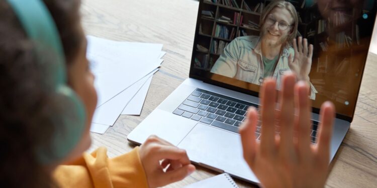 Online Learning in the Digital Era: Opportunities, Challenges, and Future Potential